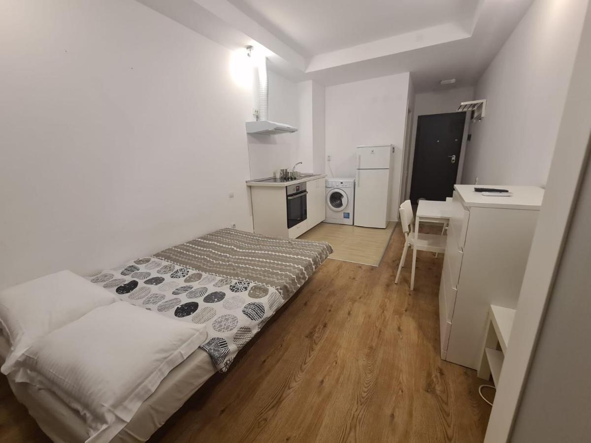 Cosmopolis Studio 1 Stefanestii de Jos Εξωτερικό φωτογραφία
