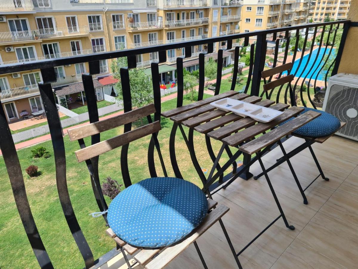Cosmopolis Studio 1 Stefanestii de Jos Εξωτερικό φωτογραφία