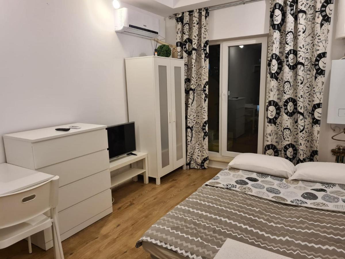 Cosmopolis Studio 1 Stefanestii de Jos Εξωτερικό φωτογραφία